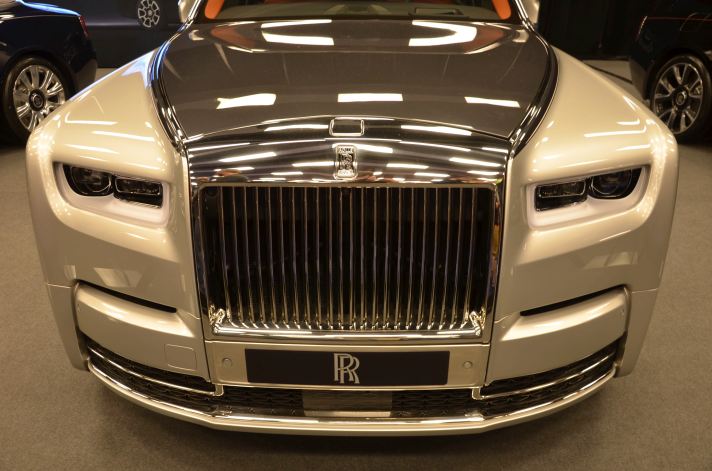 Rolls front